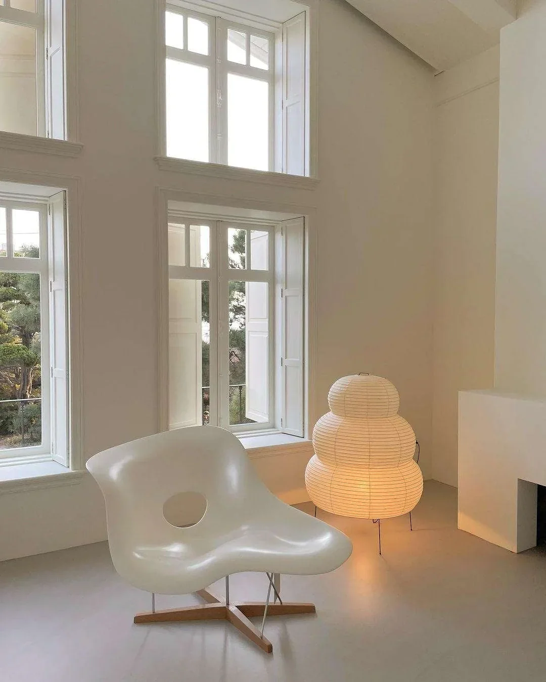 Akari 25N Table Lamp - Image 33