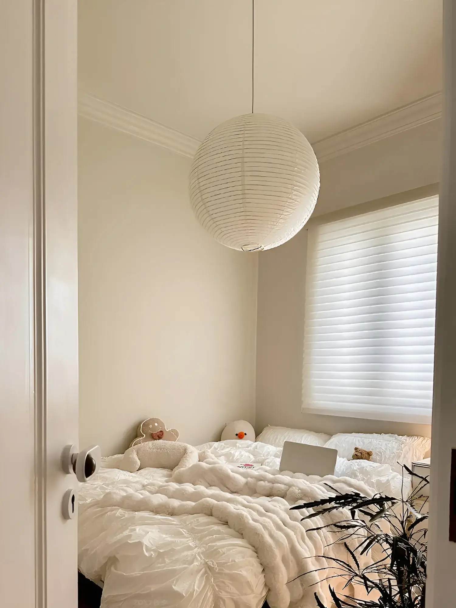 Akari 50A Pendant Light - Image 11