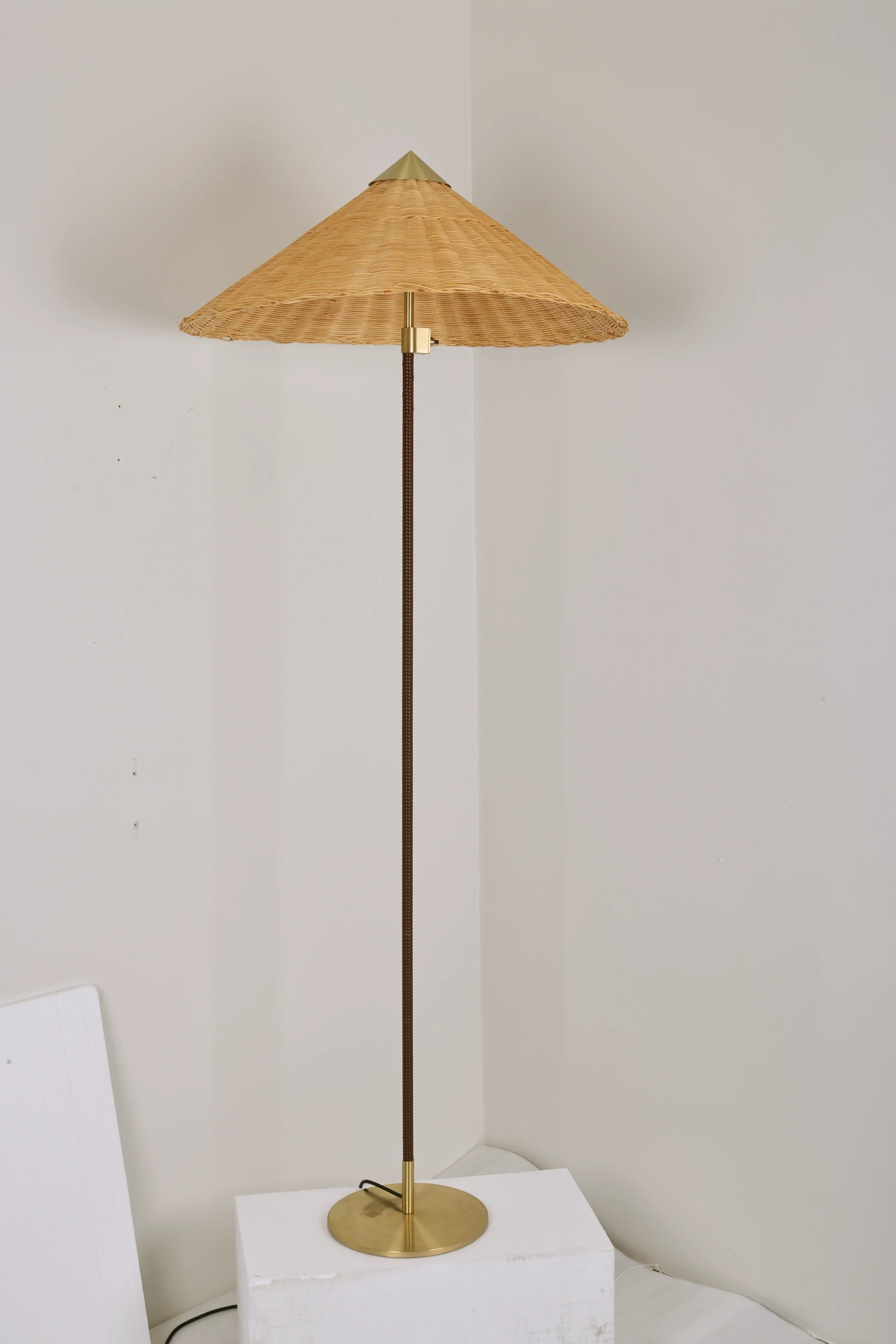 Bamboo Hat Floor Lamp - Image 23