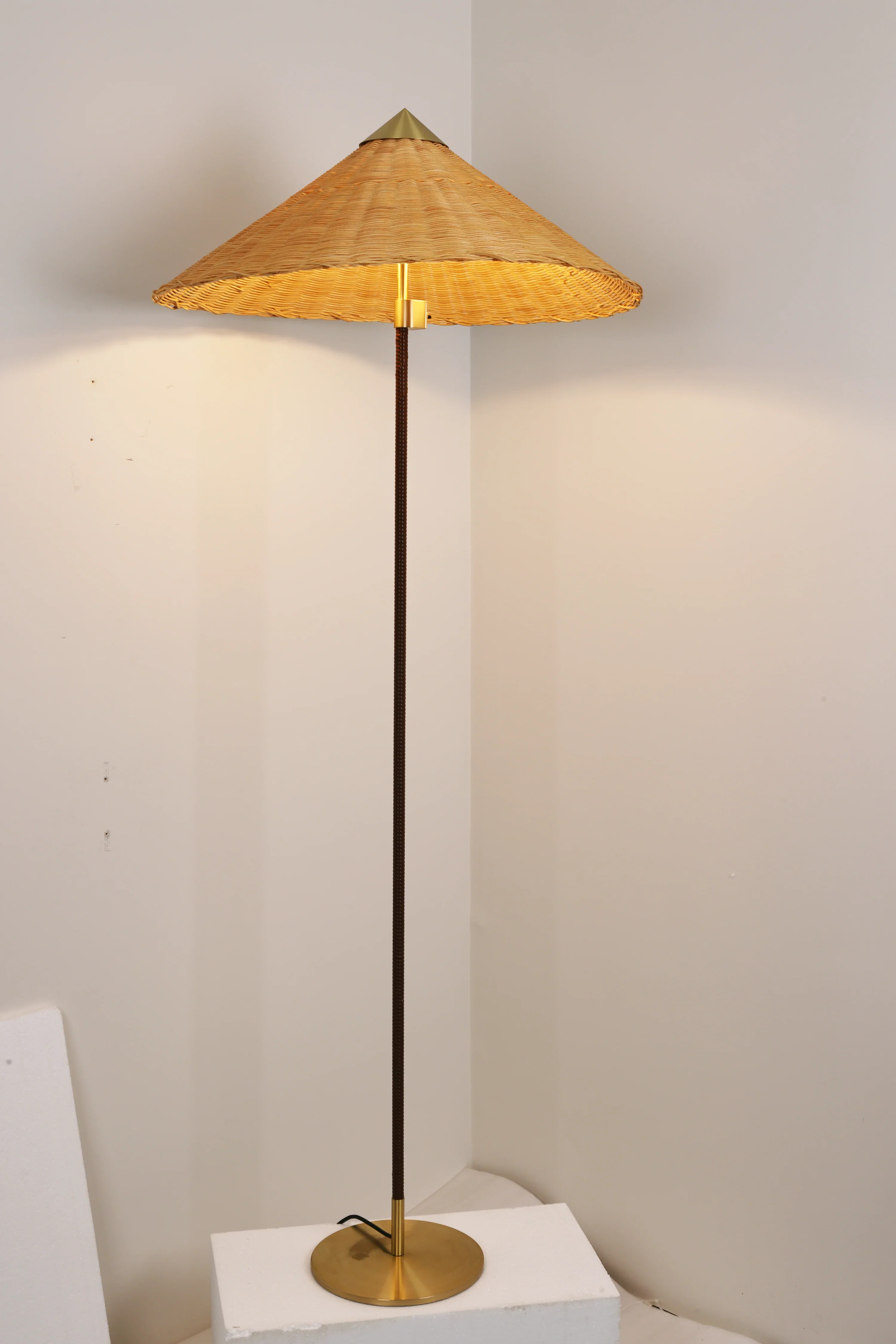 Bamboo Hat Floor Lamp - Image 32