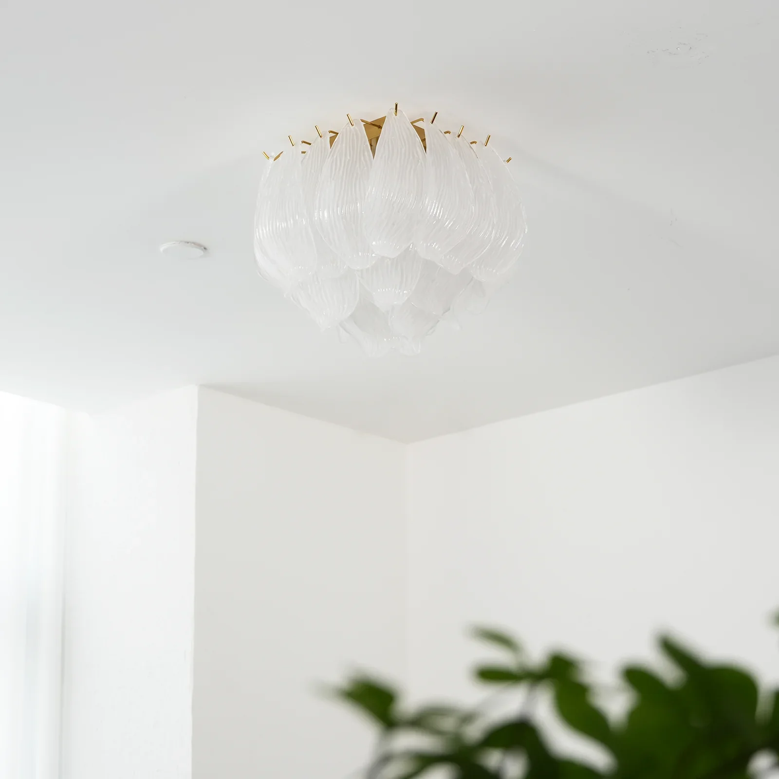 Carved Glass Leaves Murano Ceiling Lamp - Image 5