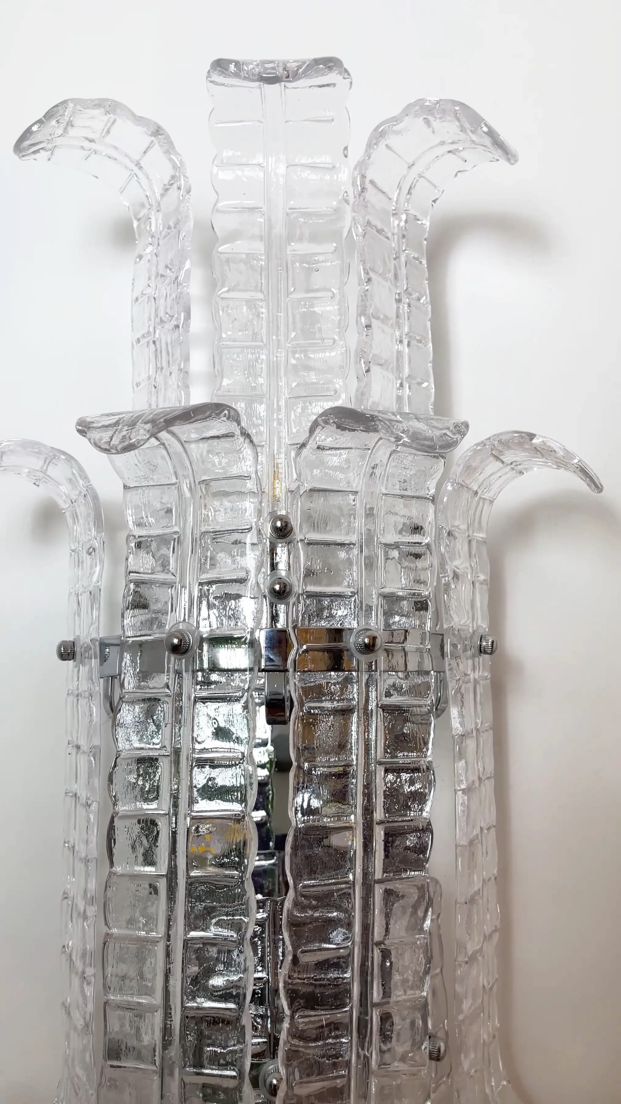 Elegant Murano Leaf Shape Glass Wall Sconce - Image 14