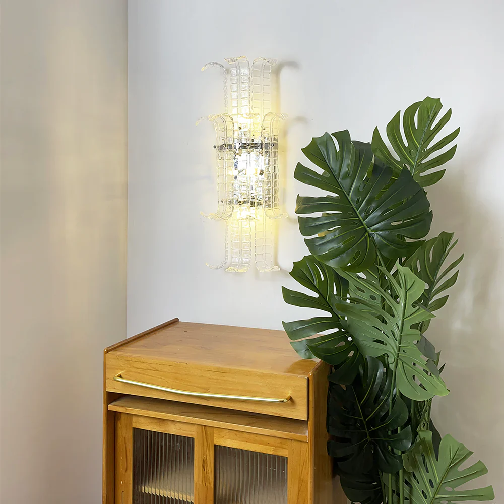 Elegant Murano Leaf Shape Glass Wall Sconce - Image 2