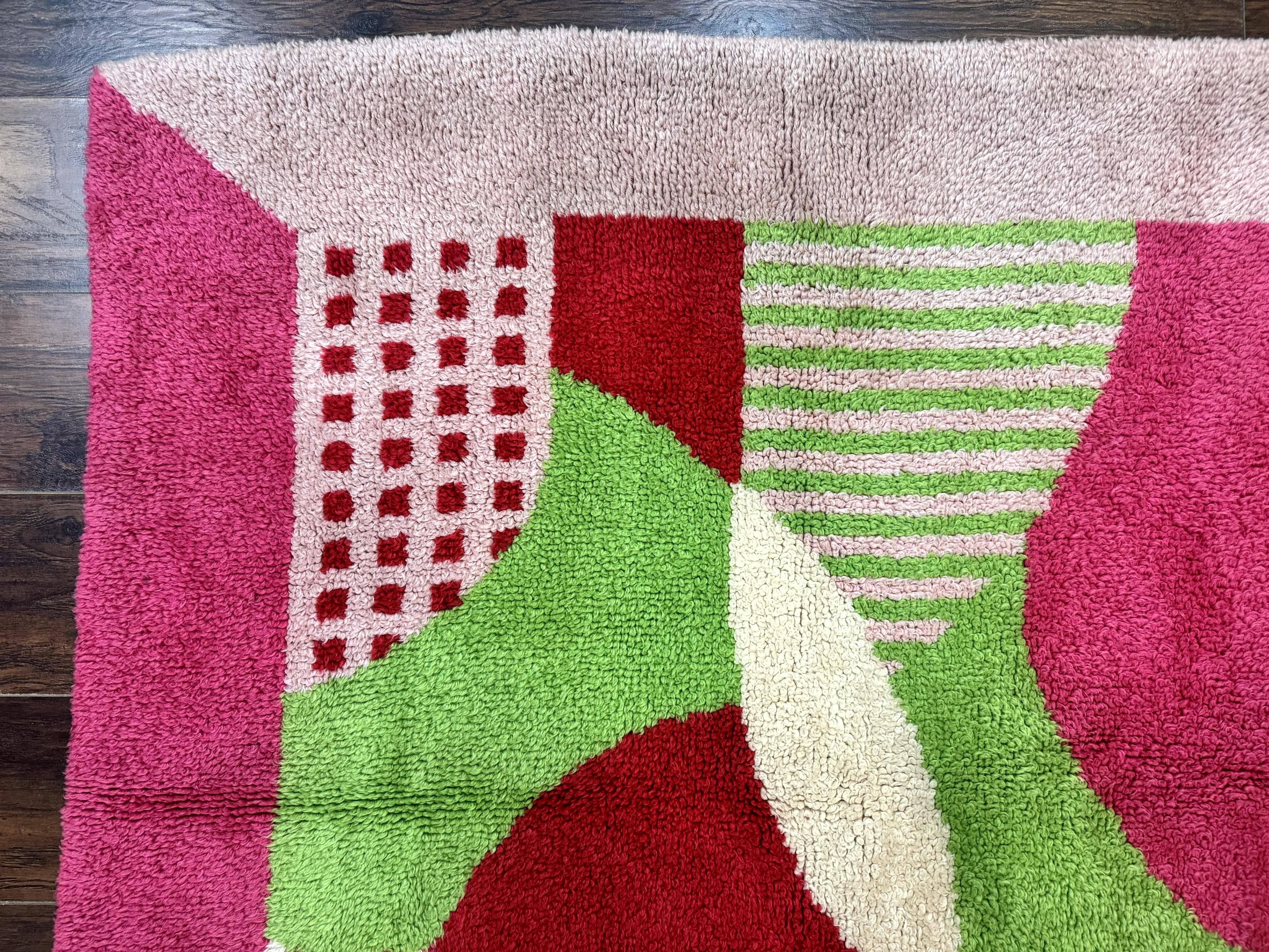 European Shag Rug 4.8 x 4.8, Modern Abstract Design, Green Pink Red, Square Shag Rug, Unique - Image 4
