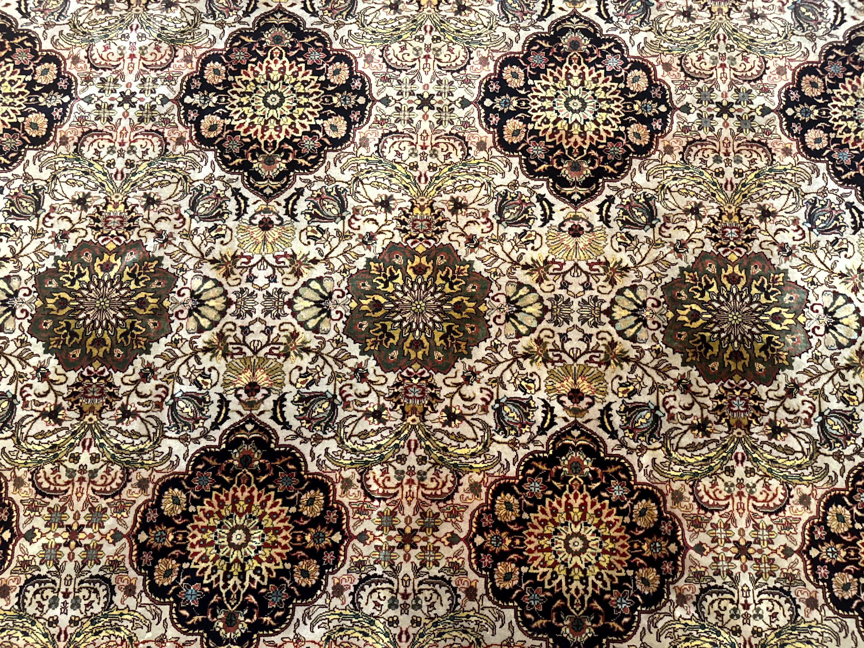 Indian Agra Rug 9x12, Fine Oriental Carpet - Image 4