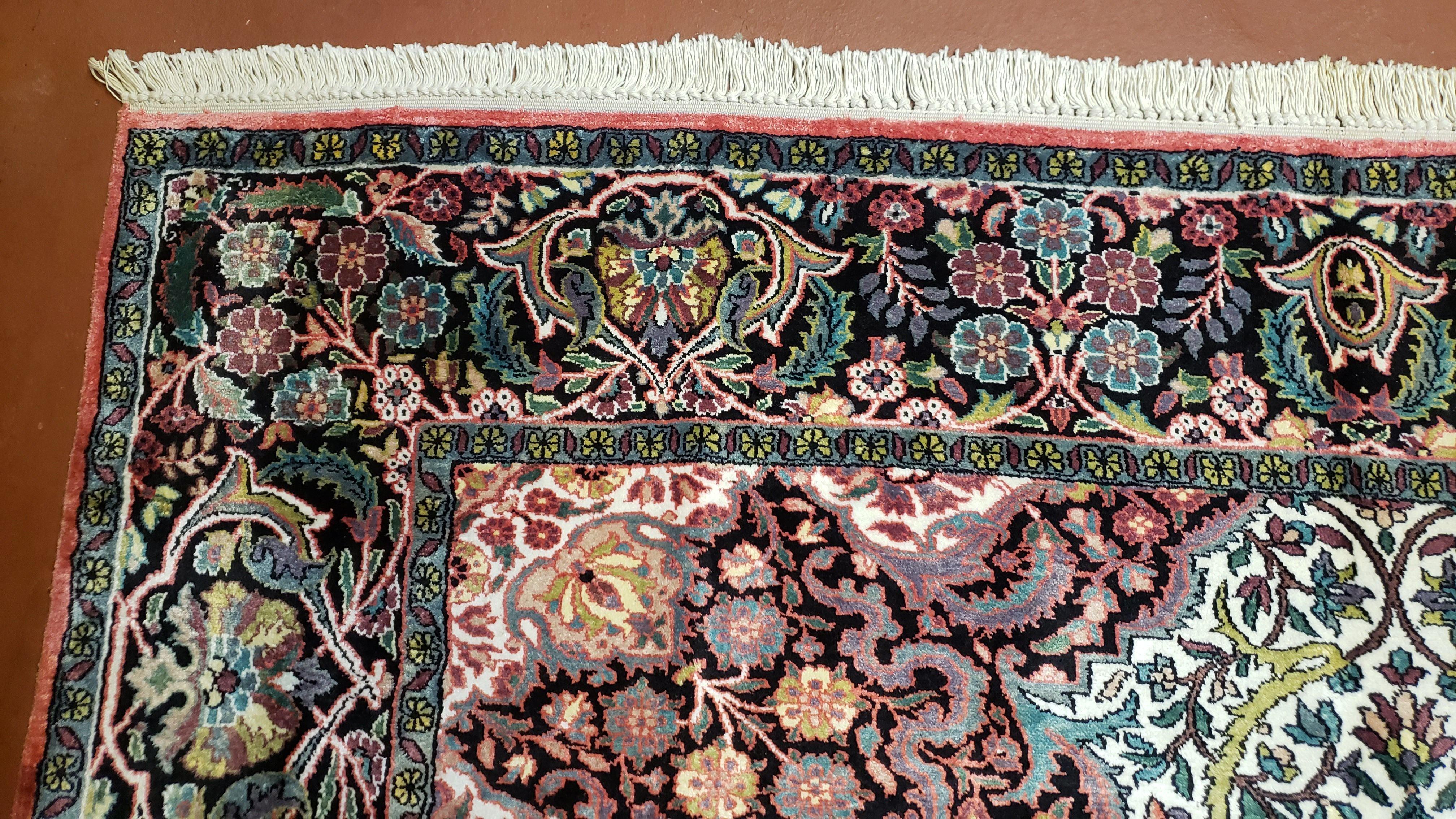 Indian Kashmiri Silk Rug 6x10, Ivory, Floral Medallion - Image 6