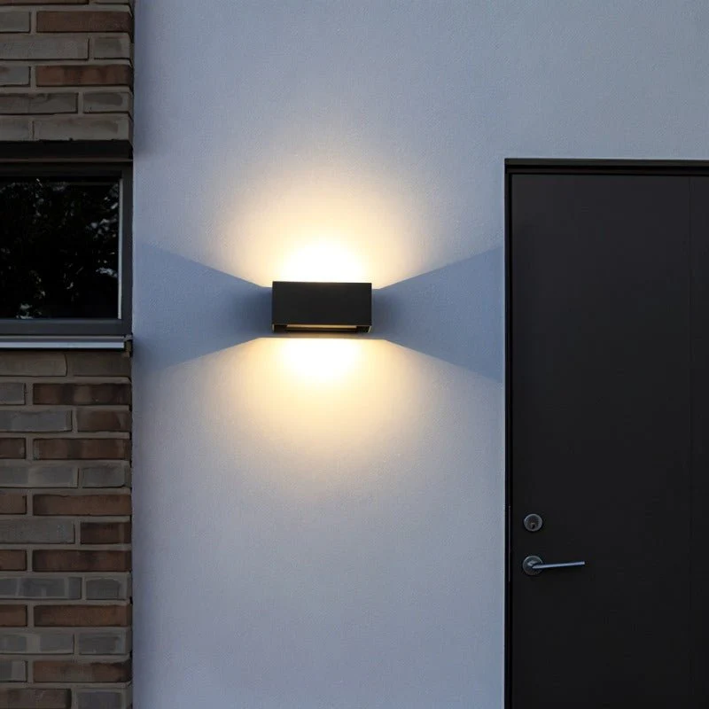 Licht Outdoor Wall Lamp - Image 3