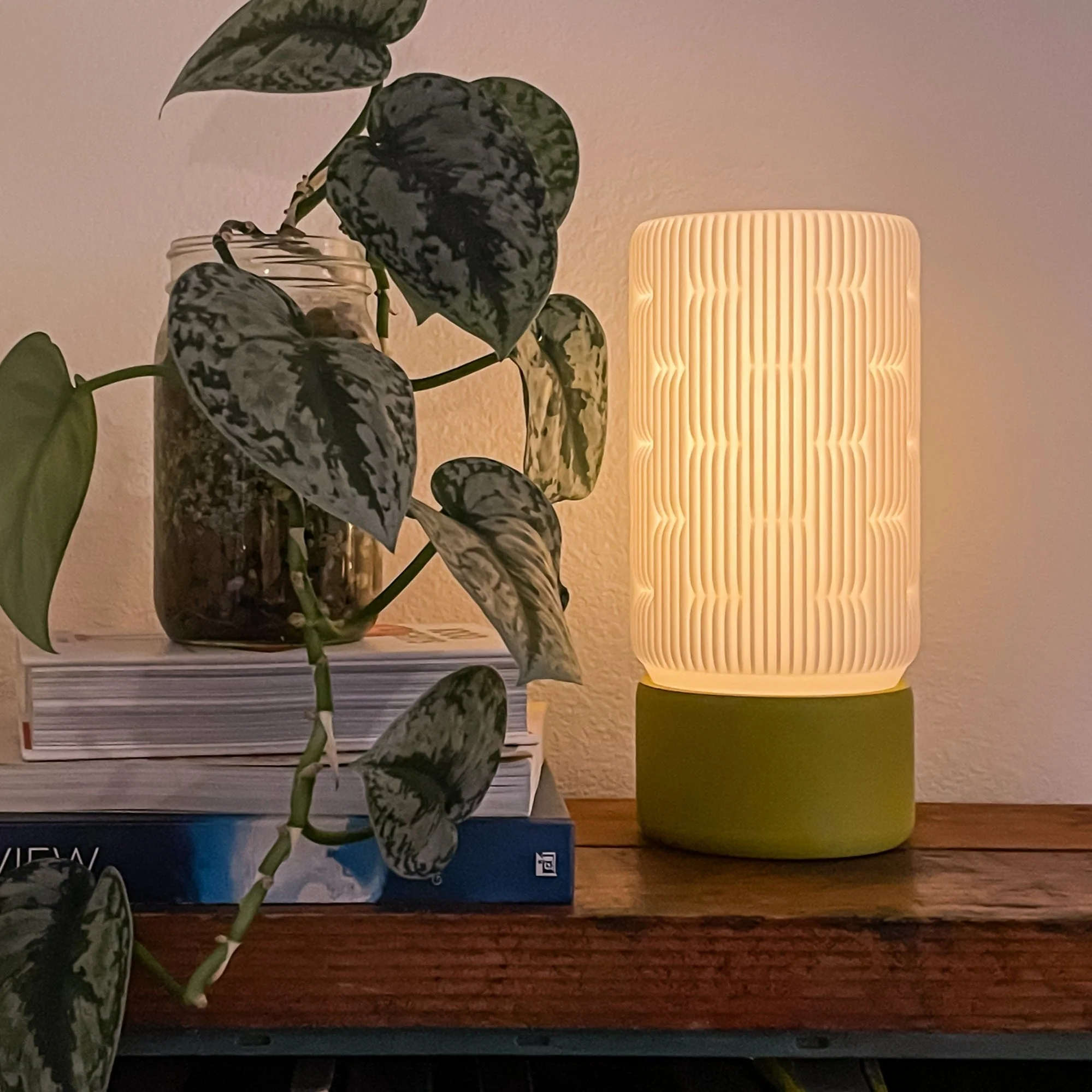 Liunk Table Lamp - Image 10