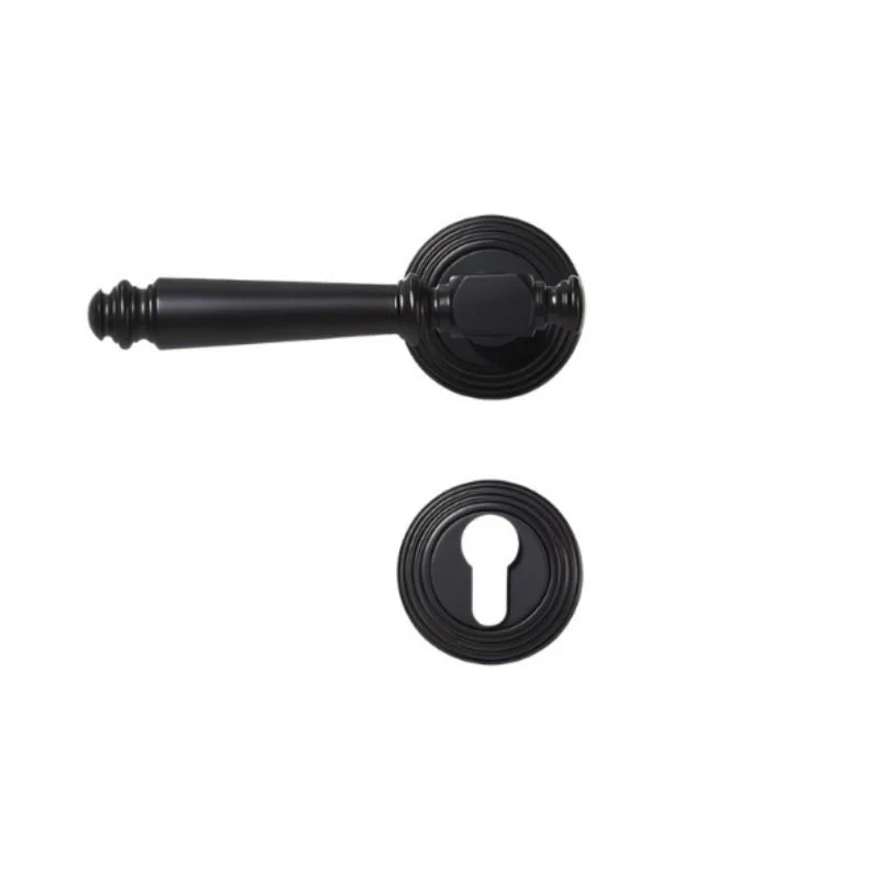 Louter Handle and Lock - Image 6