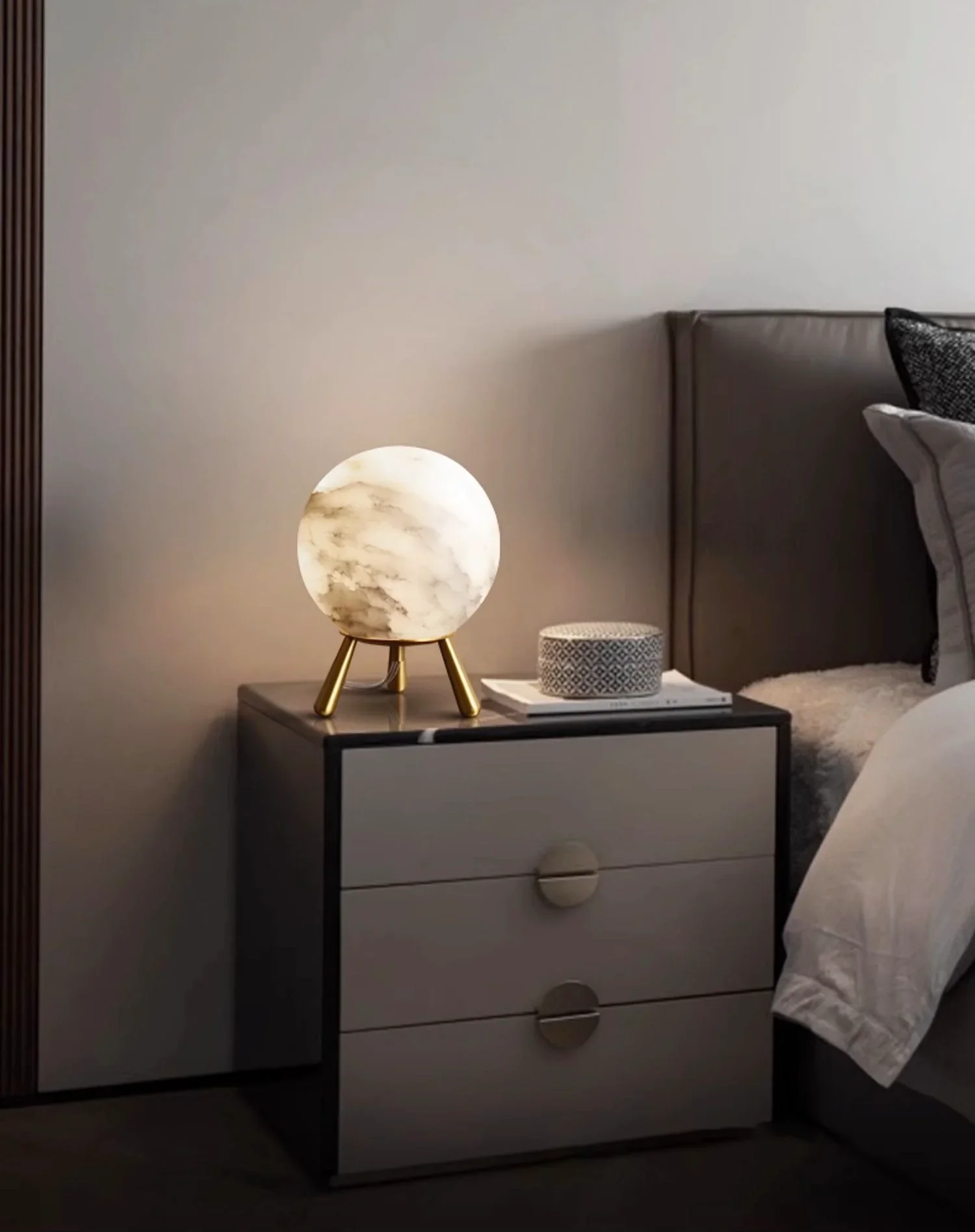 Romi Alabaster Table Lamp - Image 12