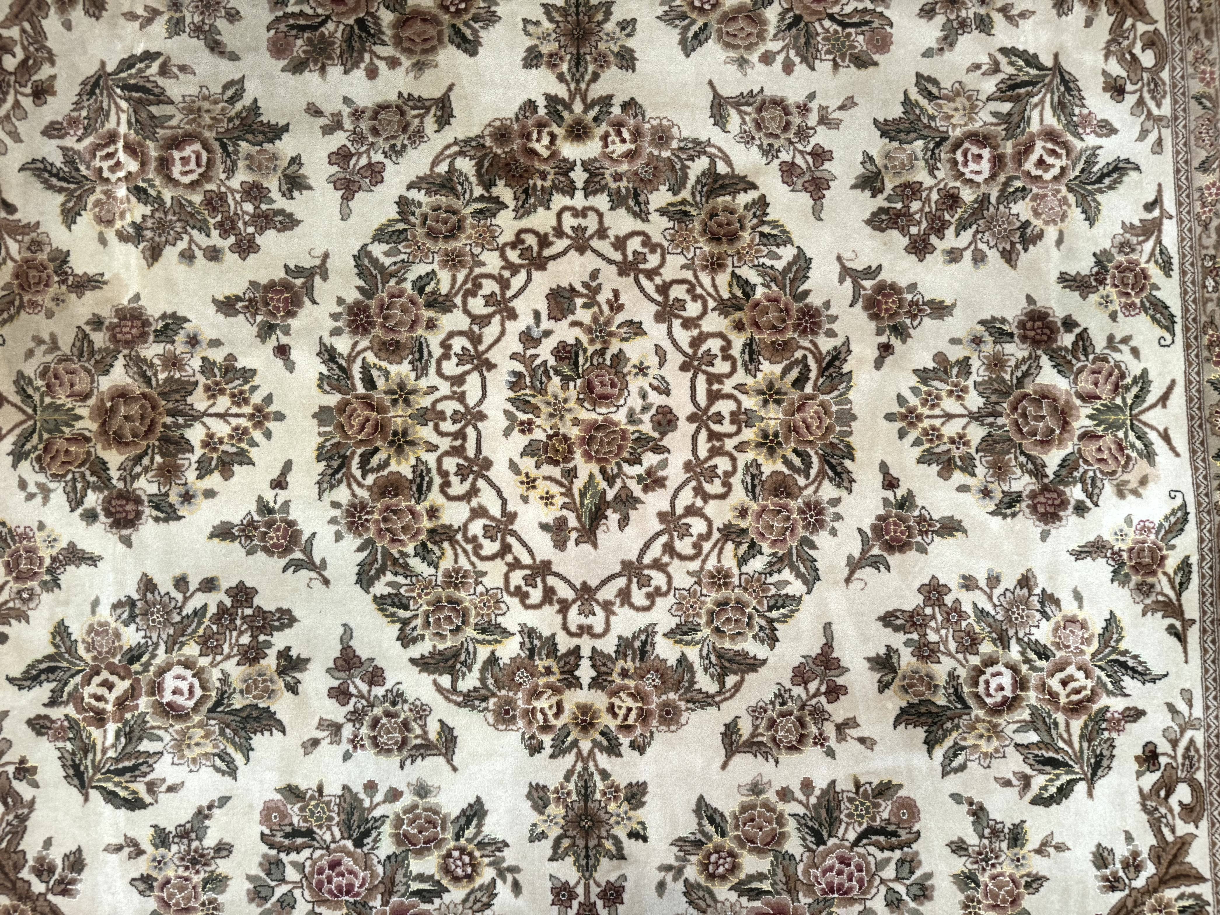 Sino Persian Rug 8x10, Floral, Elegant, Fine 225 KPSI, Beige, Wool & Silk - Image 4