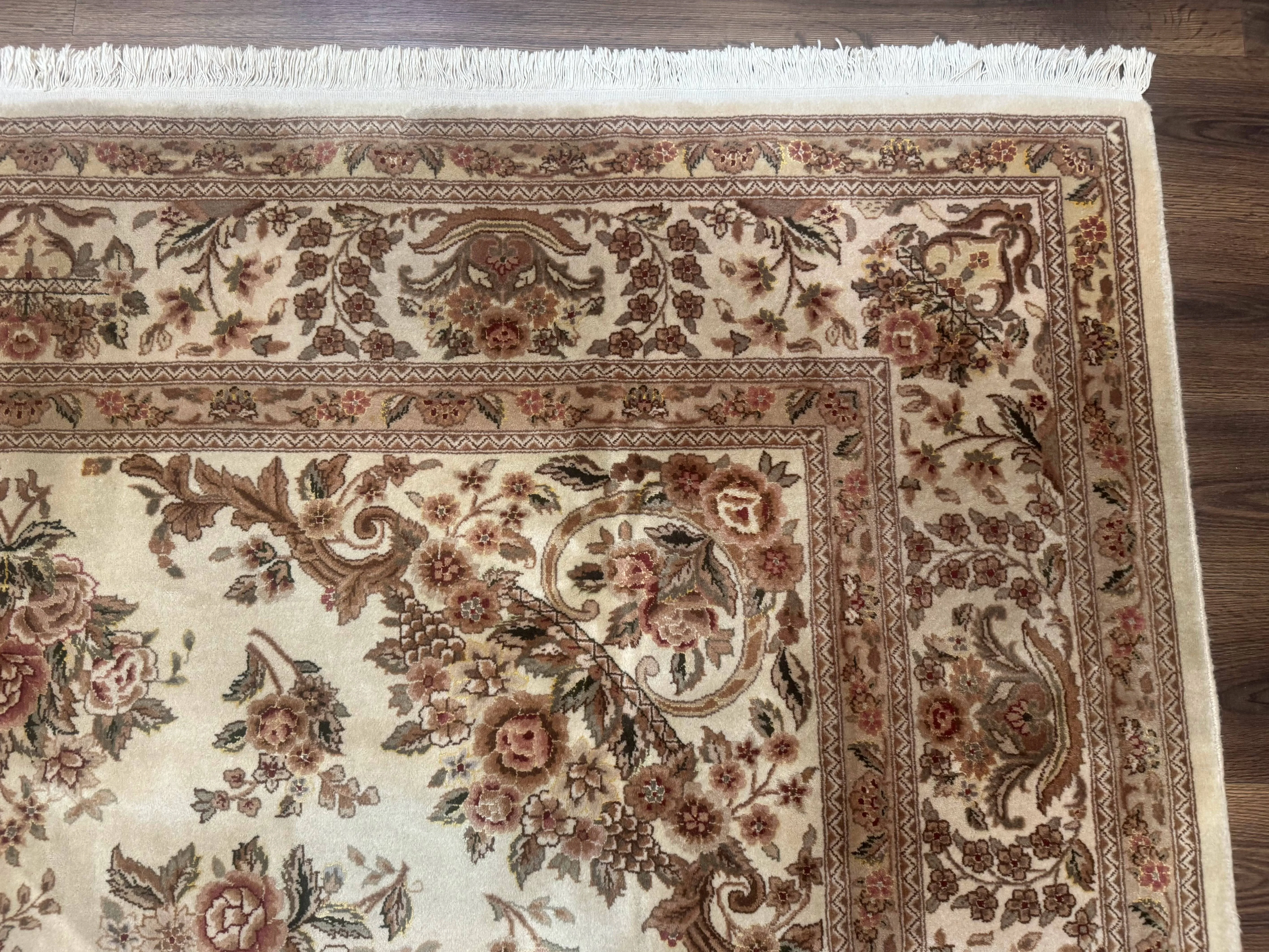 Sino Persian Rug 8x10, Floral, Elegant, Fine 225 KPSI, Beige, Wool & Silk - Image 7