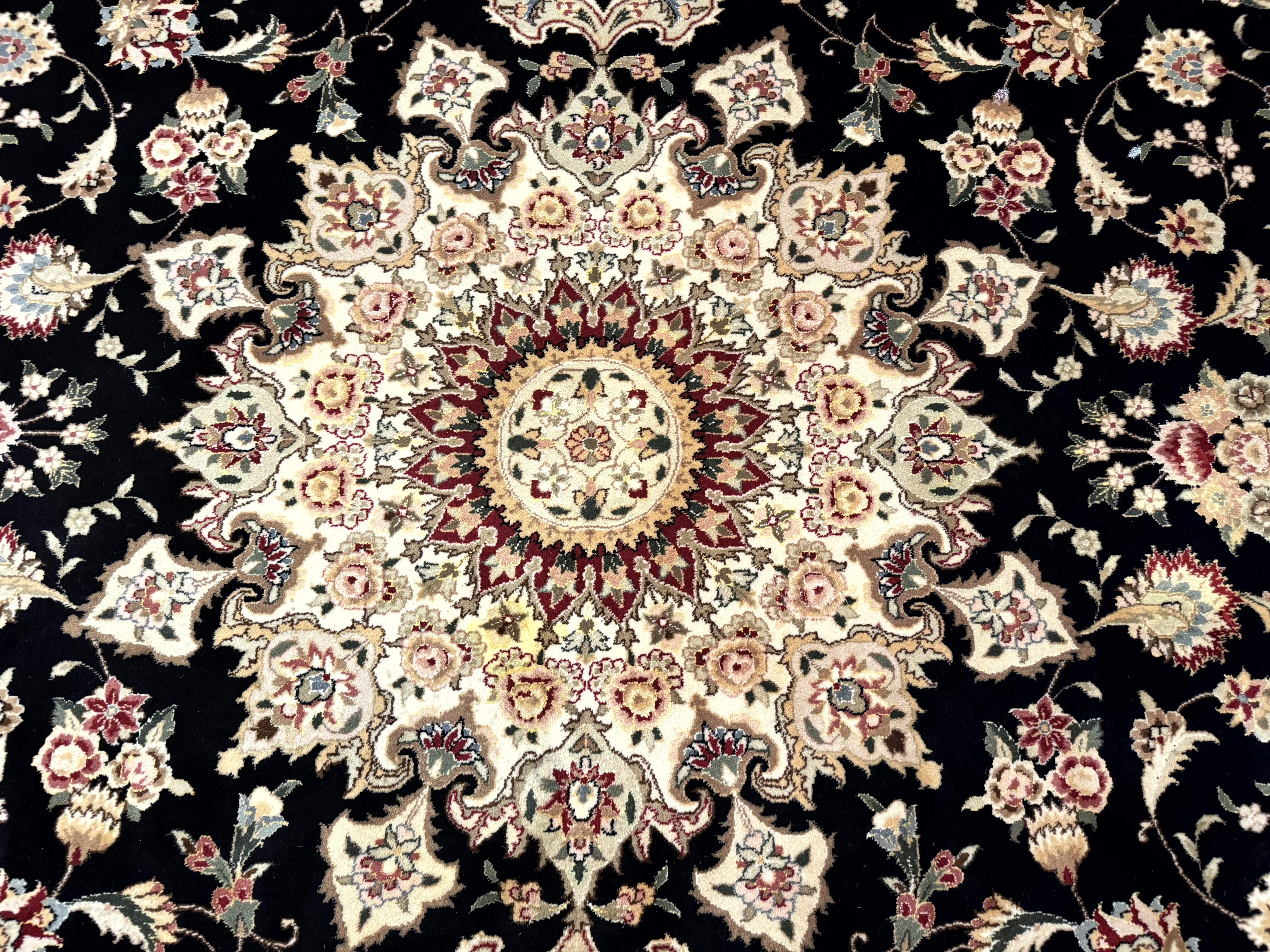 Sino Persian Rug 9x12, Black and Beige, Floral Medallion, Wool & Silk, Handmade - Image 4