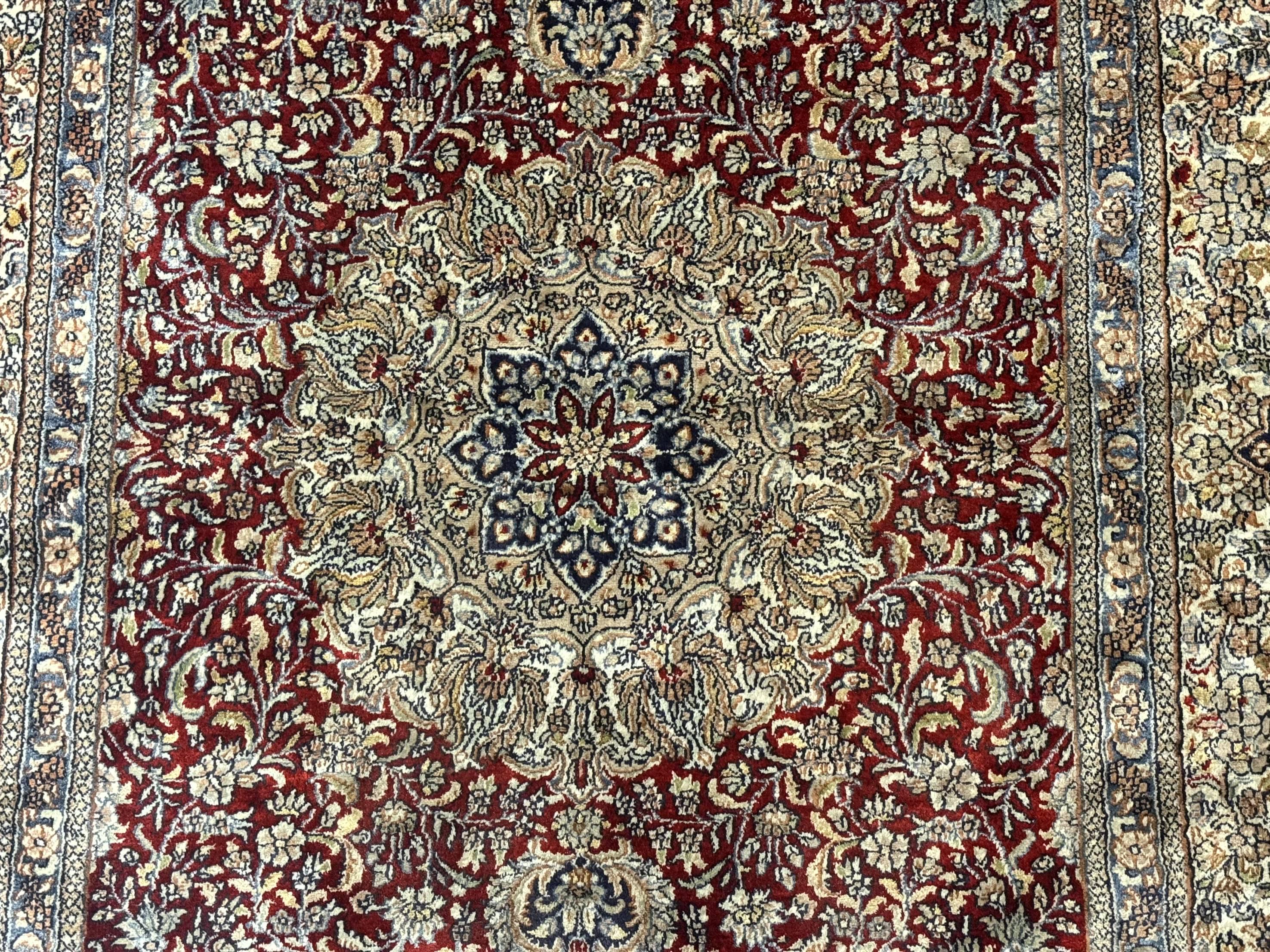 Sino Persian Silk Rug 3x5, Super Fine 440 KPSI, Floral Medallion, Handmade - Image 4