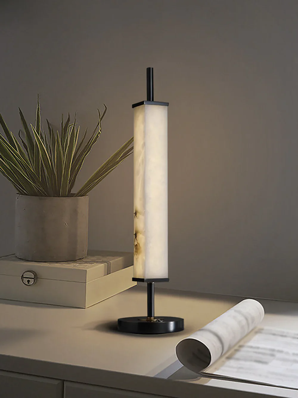 Spere Cuboid Alabaster Table Lamp - Image 4