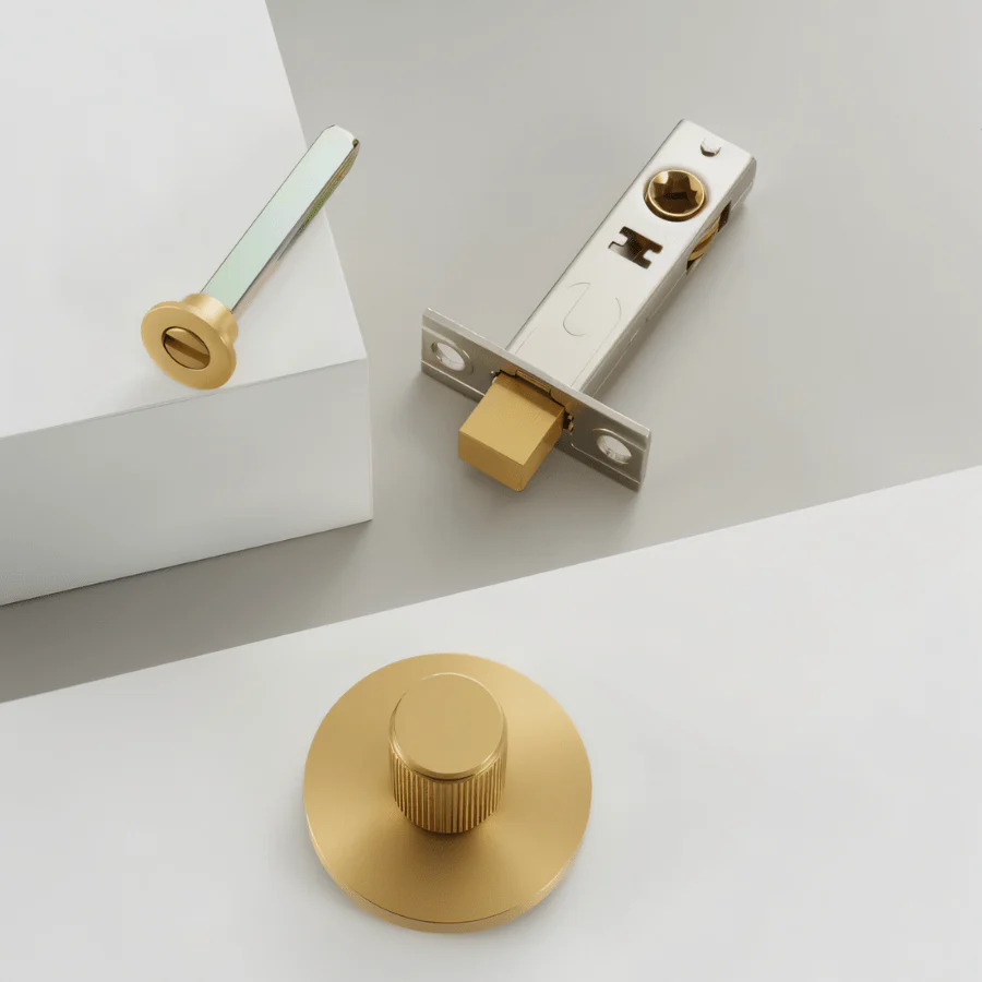 Stron Handle and Lock - Image 4