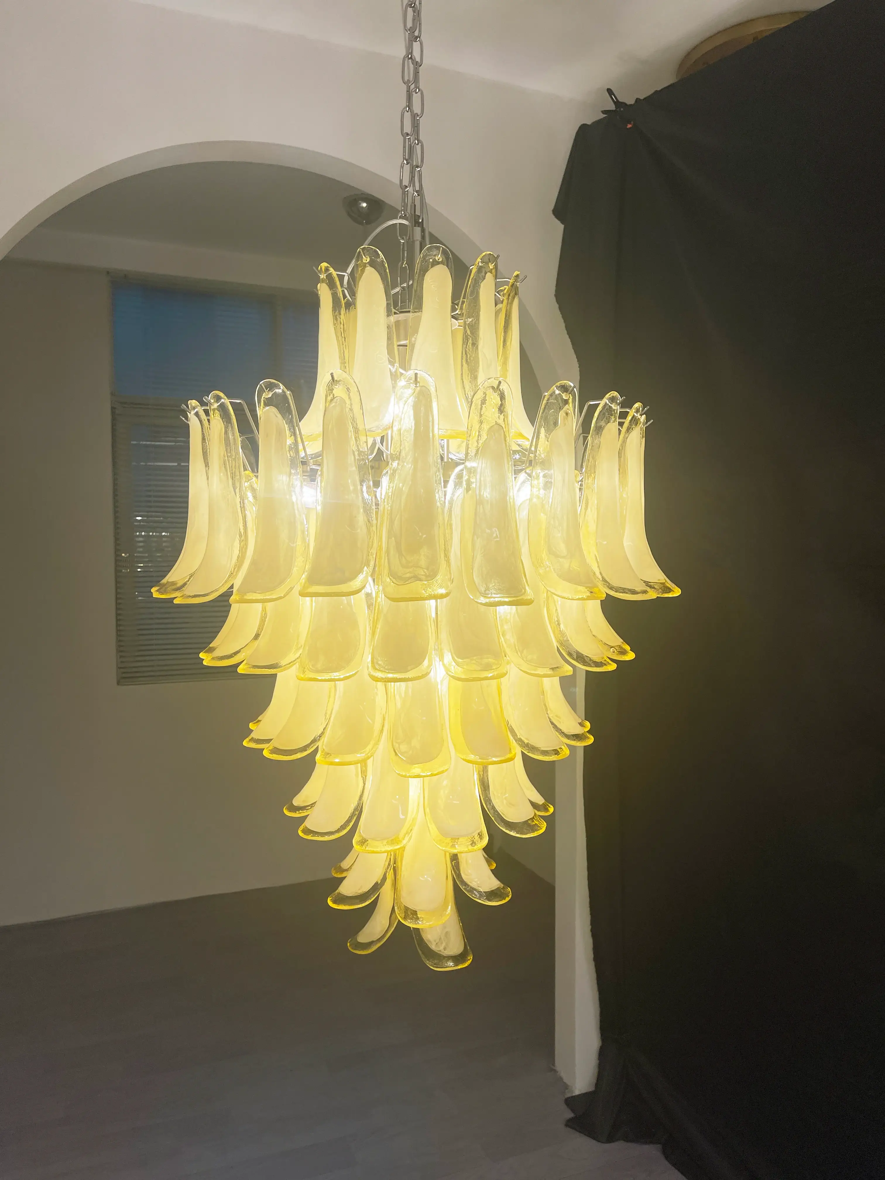 Stunning Murano Caramel Glass Petals Chandelier - Image 8