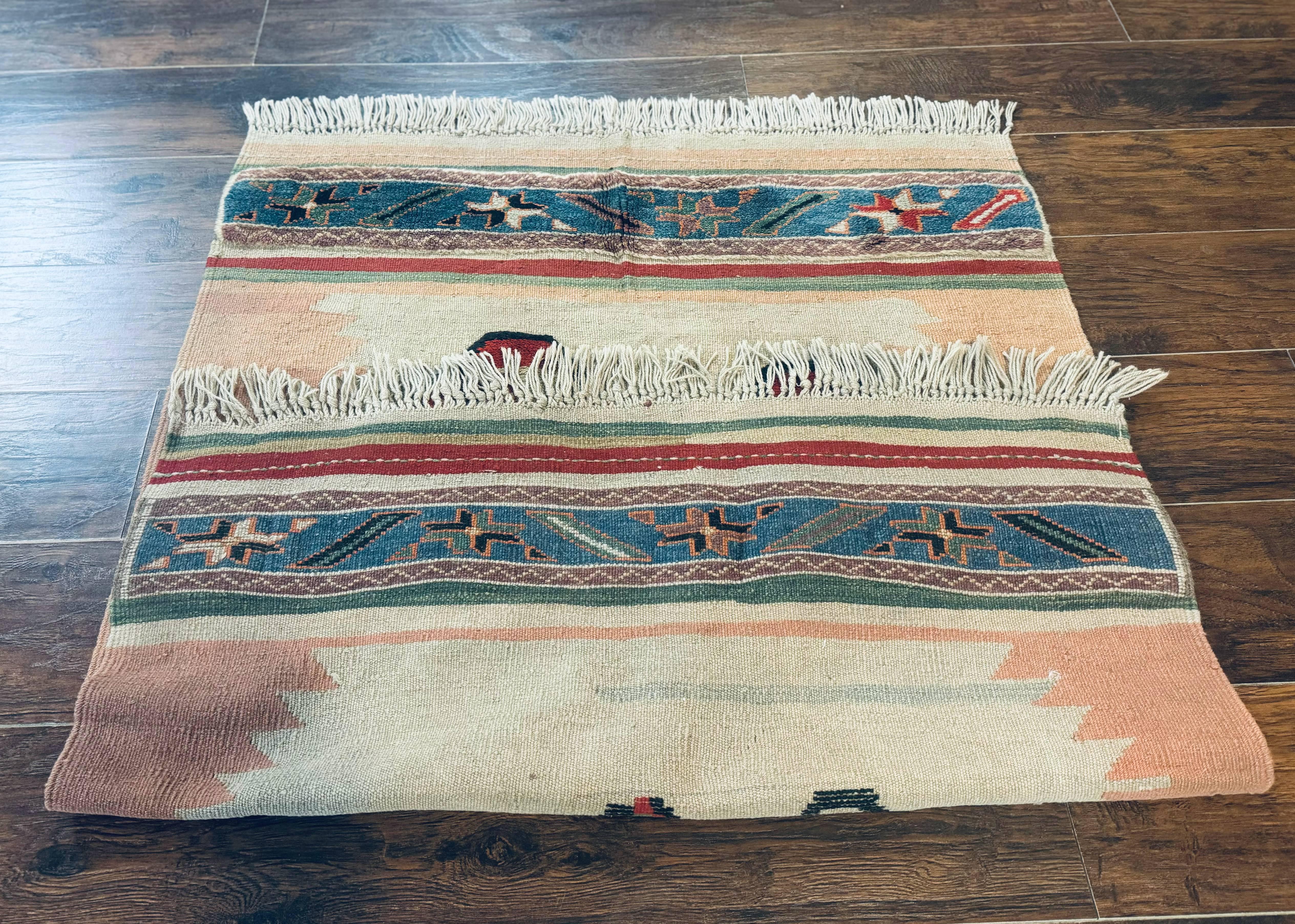 Turkish Kilim Rug 2.5 x 4.7, Flatweave Bohemian Blanket Rug, Wall Hanging Tapestry Rug - Image 10