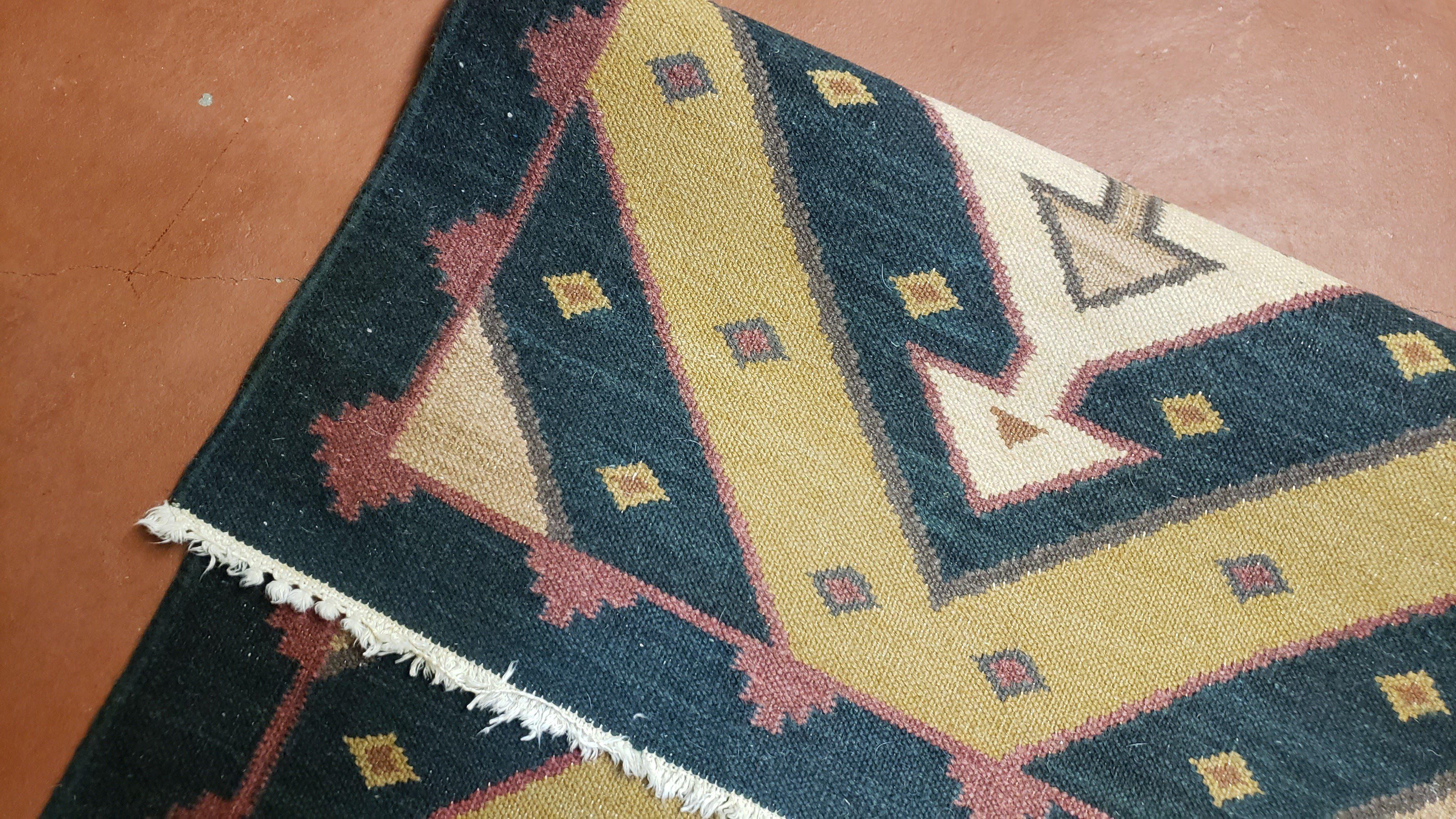 Vintage Indian Kilim Runner Rug, Geometric Flatweave Hand-Knotted Wool Kitchen Hallway Runner, Black Gold & Beige, 2' 8" x 9' 9" - Image 10