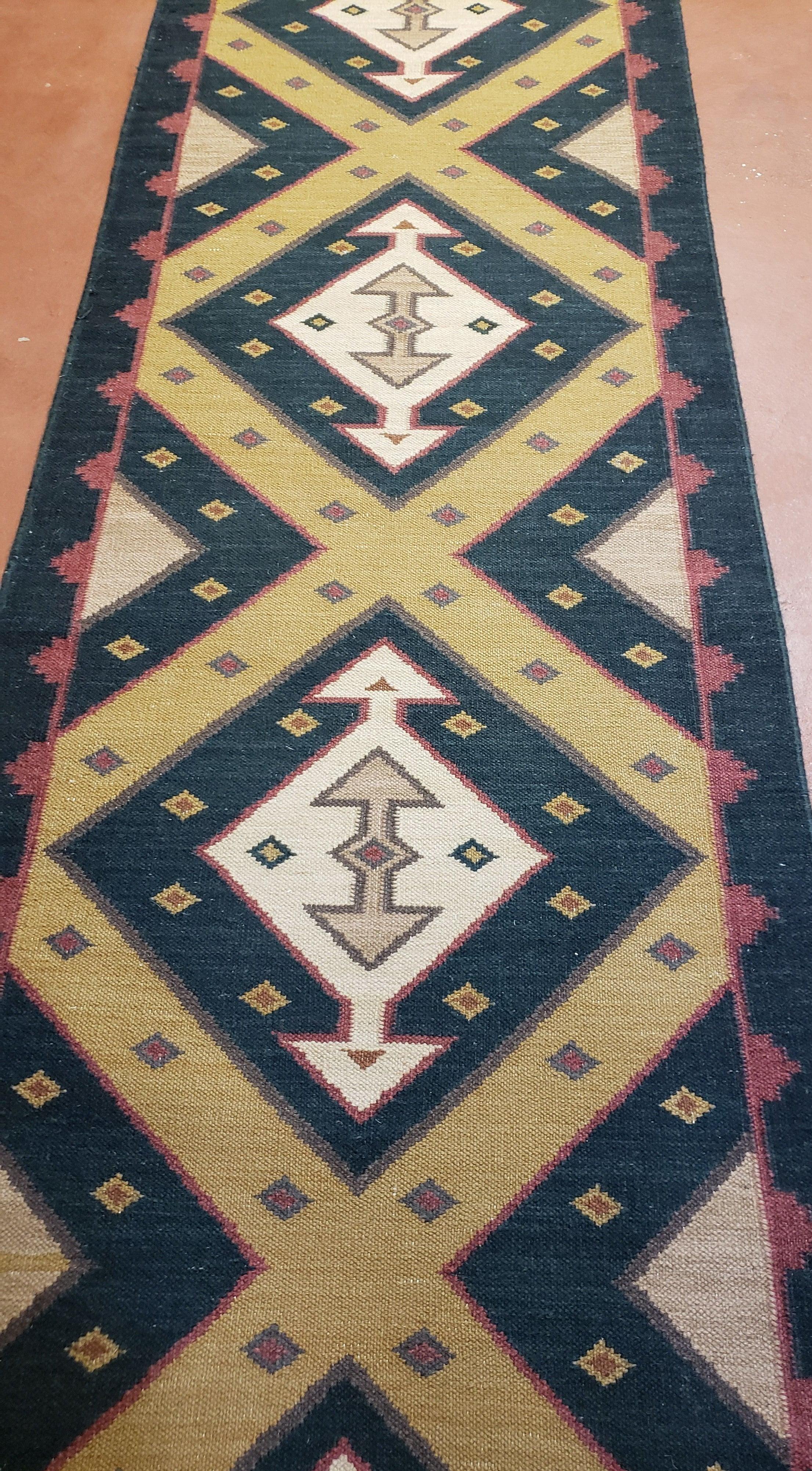Vintage Indian Kilim Runner Rug, Geometric Flatweave Hand-Knotted Wool Kitchen Hallway Runner, Black Gold & Beige, 2' 8" x 9' 9" - Image 7