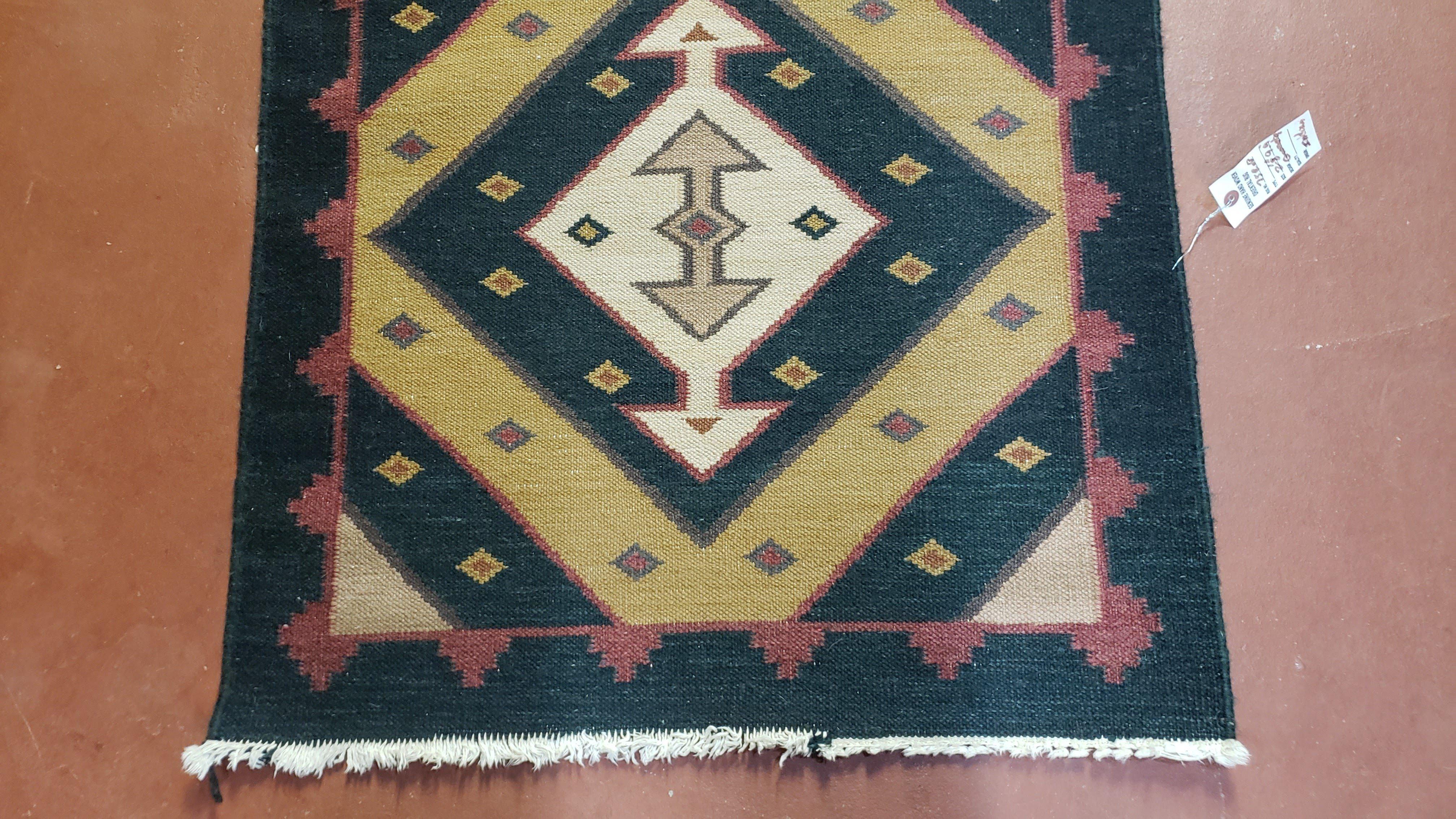 Vintage Indian Kilim Runner Rug, Geometric Flatweave Hand-Knotted Wool Kitchen Hallway Runner, Black Gold & Beige, 2' 8" x 9' 9" - Image 8