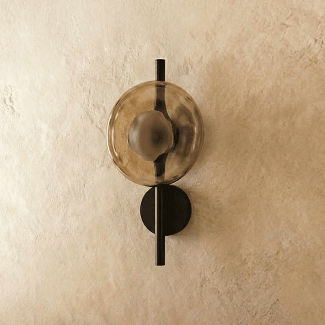 Vynestris Wall Lamp - Image 4