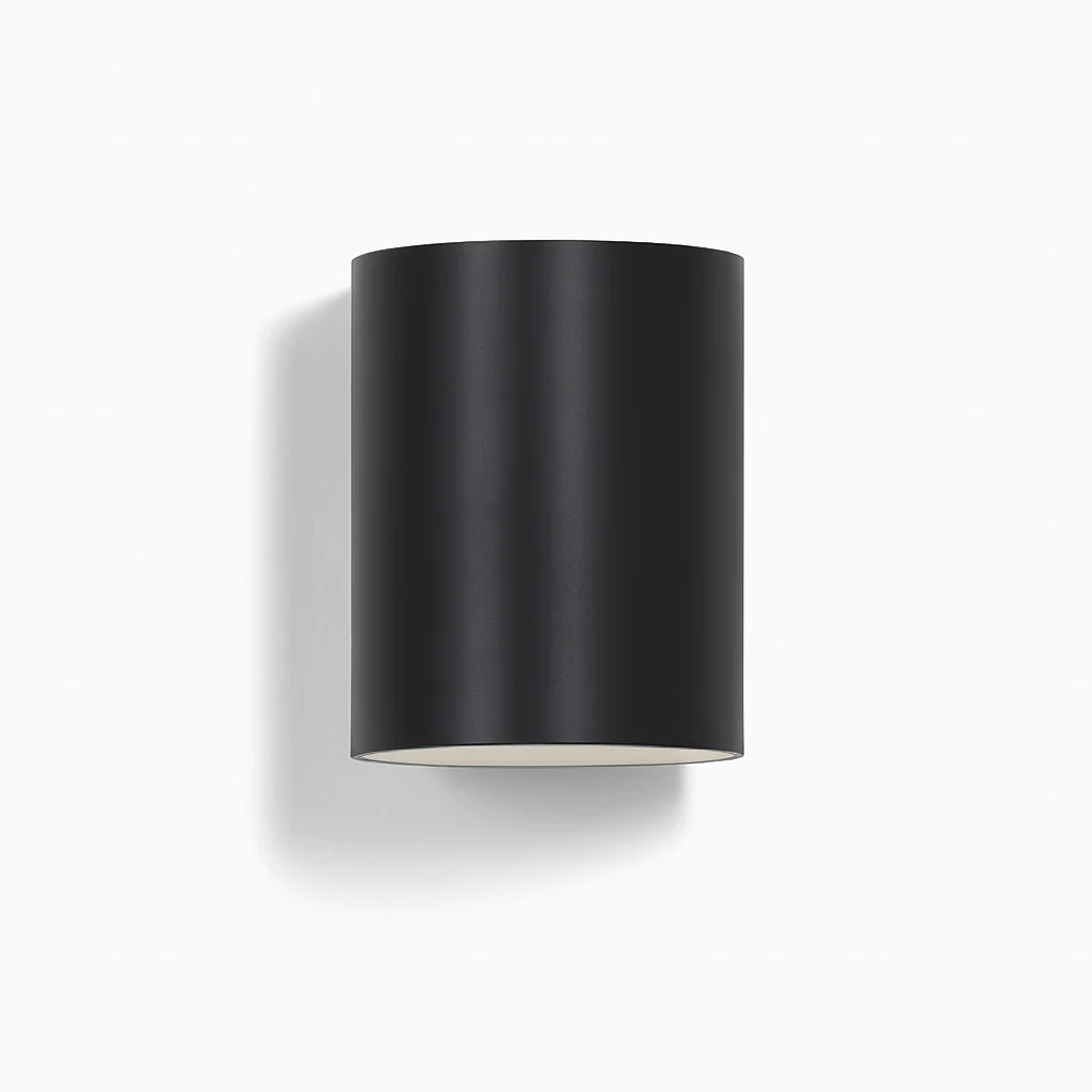 Willa Outdoor Wall Lamp